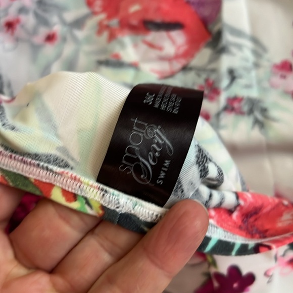 Swim top - Picture 6 of 6